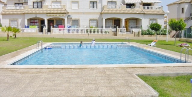 <!--:RU-->02 pool<!--:-->