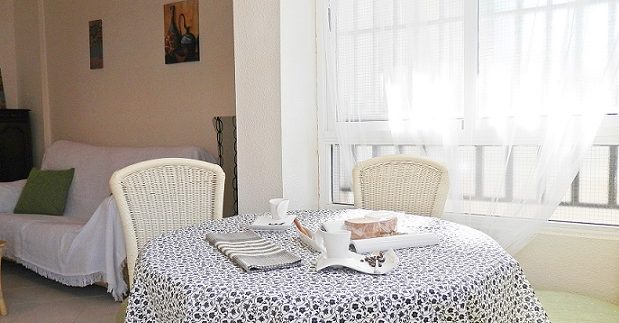 БУНГАЛО В ТОРРЕВЬЕХЕ  В 50М от ПЛЯЖА